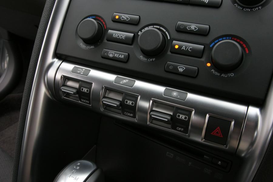  Nissan GT-R 2007 года  (фото 25 из 480)